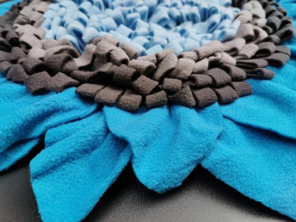Hunde Schnueffelteppich Blume blau